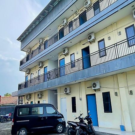 Richmond Guest House Cirebon Redpartner Kültér fotó