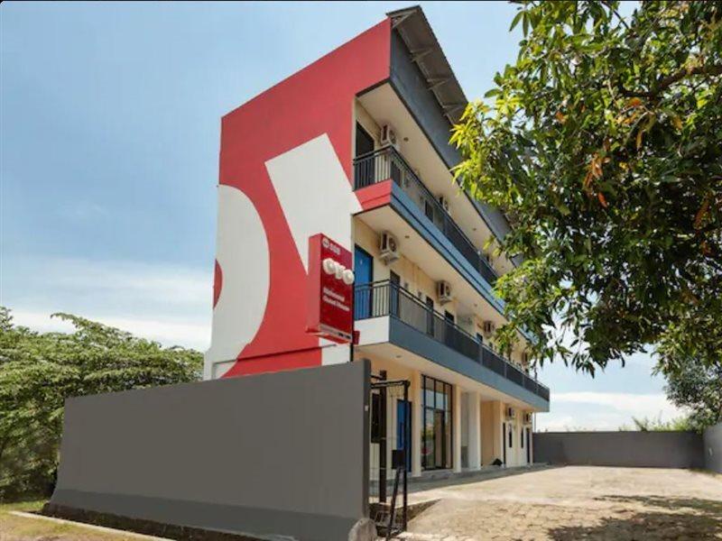 Richmond Guest House Cirebon Redpartner Kültér fotó
